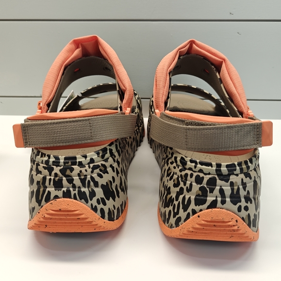 Crocs Hiker Xscape Khaki Leopard Sandal Clogs with zippered pouch size Men's 13 - Picture 6 of 11